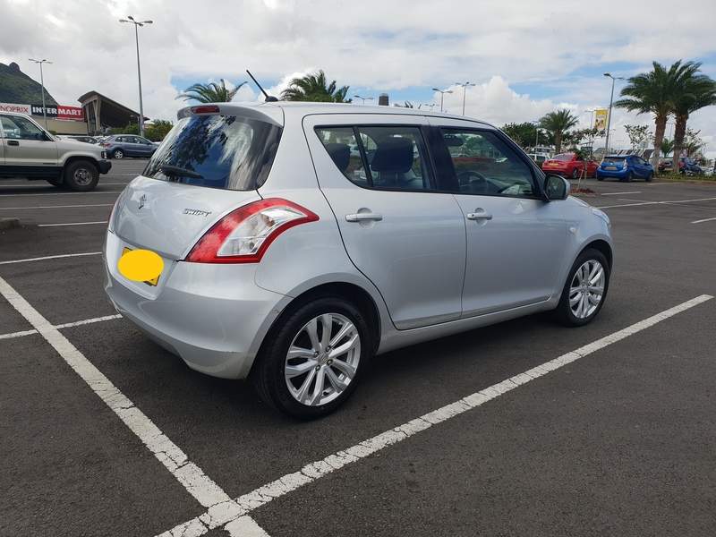 Superb Suzuki Swift GL - 3 - Compact cars  on Aster Vender