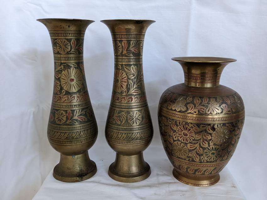 3 vases - 0 - Old stuff  on Aster Vender