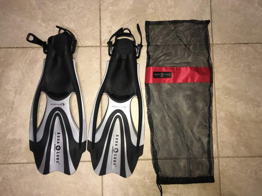 Scuba diving and snorkelling equipment - 9 - Water sports  on Aster Vender