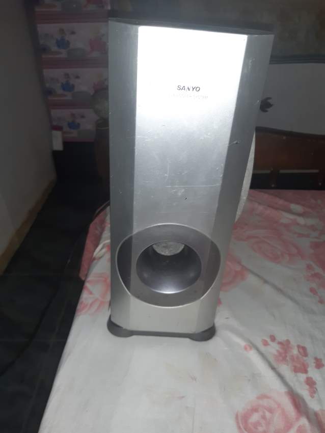 SPEAKERS FOR SALE - 2 - Speaker  on Aster Vender