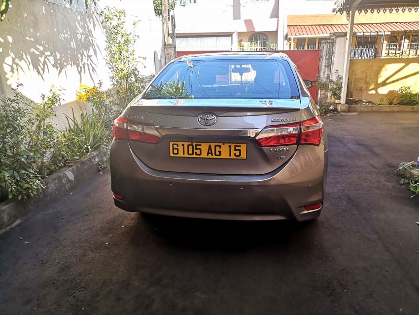 Toyota Corolla 2015  - 2 - Family Cars  on Aster Vender