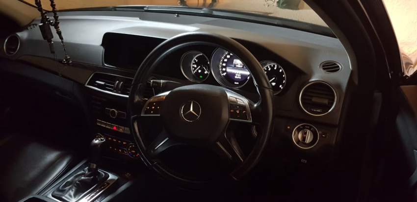 MERCEDES BENZ C CLASS 2013 - 3 - Luxury Cars  on Aster Vender