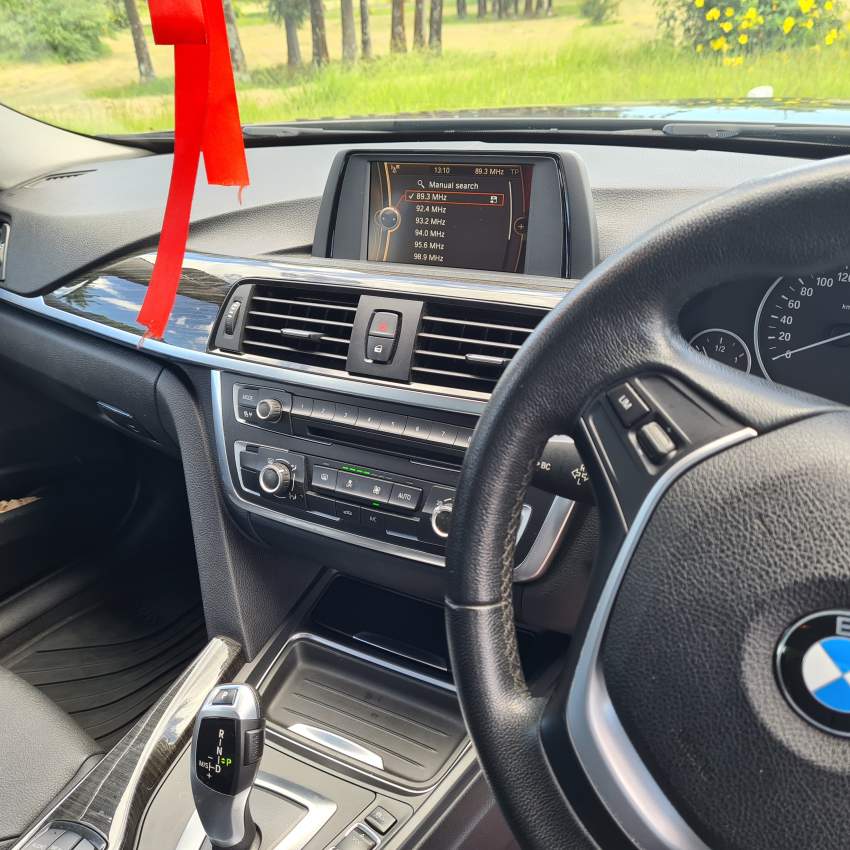 BMW 320 I FOR SALE - 2 - Luxury Cars  on Aster Vender