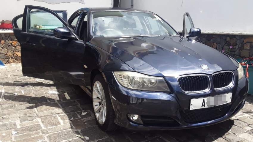 Bmw 320i E90 Year 2009 - 0 - Luxury Cars  on Aster Vender