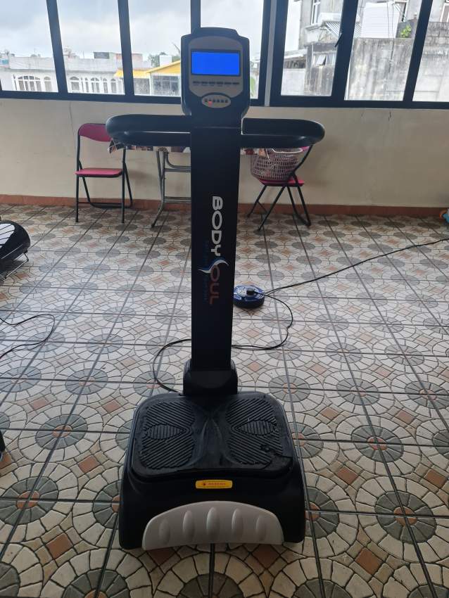 Urgent Sale - Fitness Vibrating Platform Machine - 0 - Fitness & gym equipment  on Aster Vender