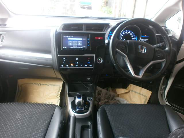 Honda fit L Package  - 2 - Family Cars  on Aster Vender