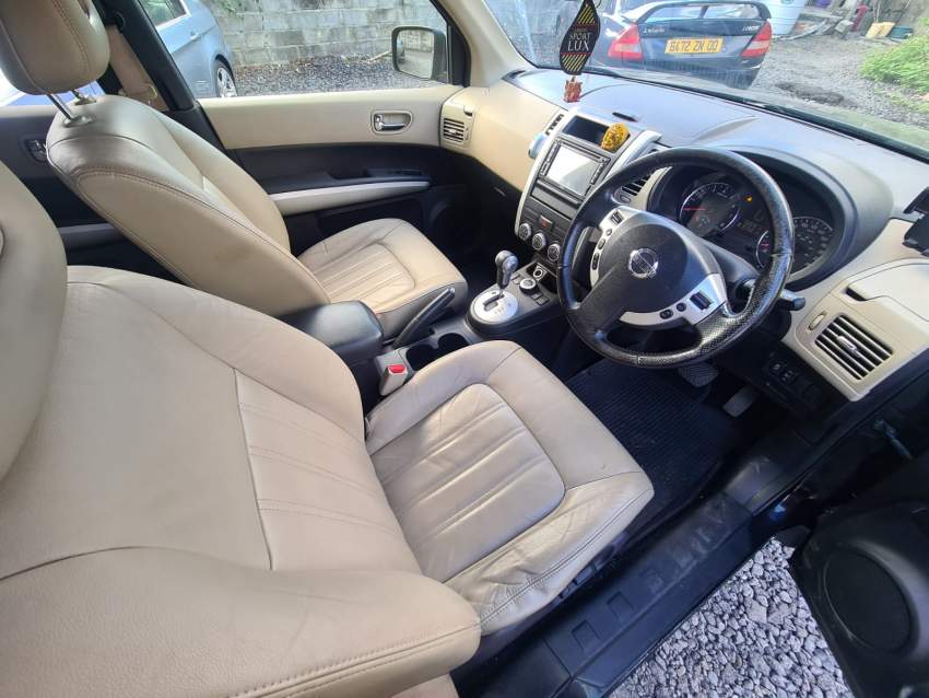 Nissan Xtrail - 2 - SUV Cars  on Aster Vender