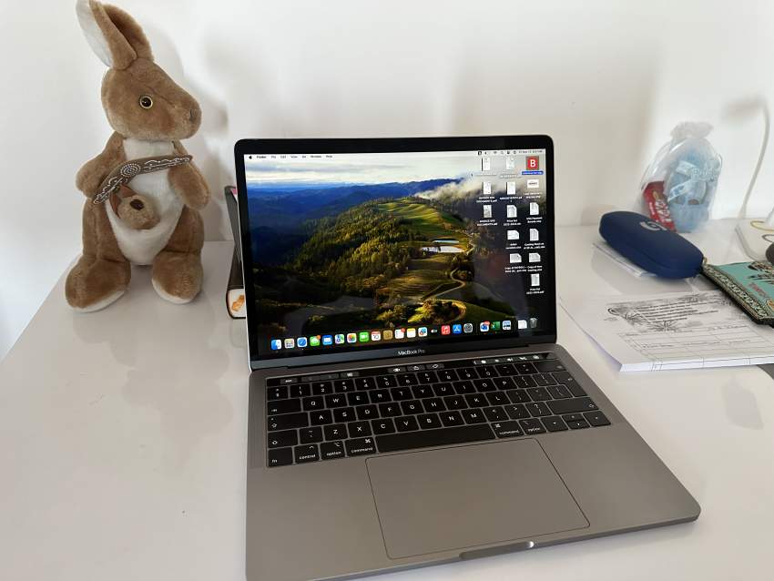 Macbook pro 2019 - Touch Bar - 0 - Laptop  on Aster Vender