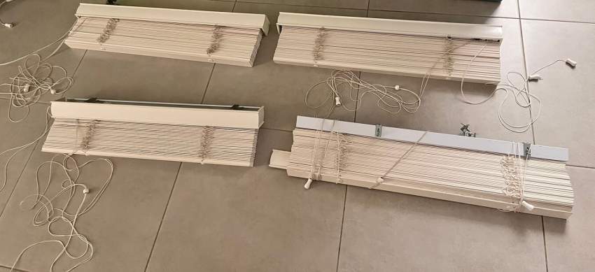 Venetian Blinds Store Blanc - 0 - China cabinets (Argentier)  on Aster Vender