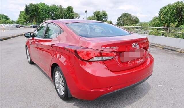 Hyundai Elantra GLS Year 2013 - 3 - Luxury Cars  on Aster Vender