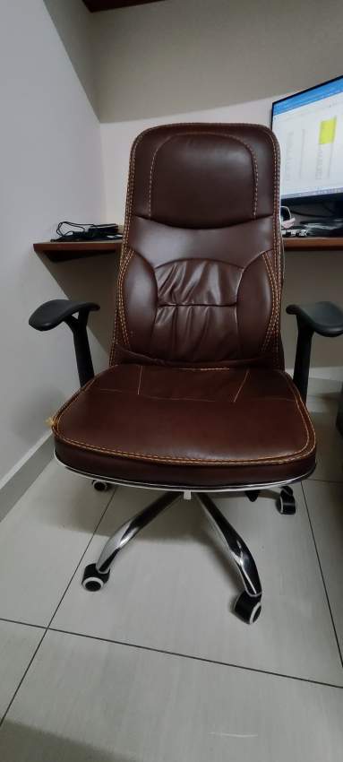 Office Chair Executive - 0 - Desk chairs  on Aster Vender