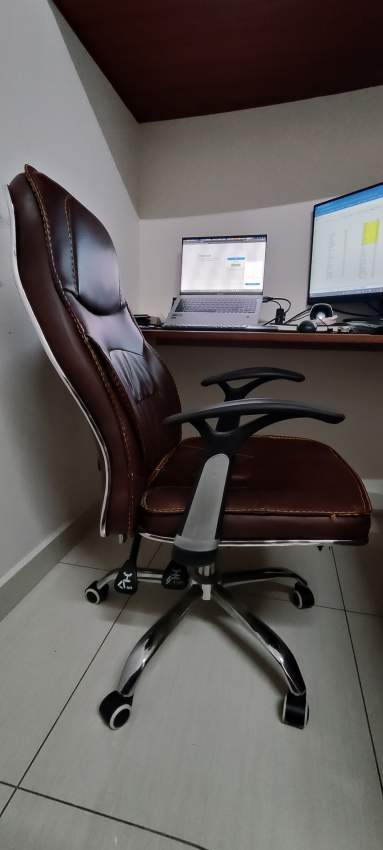 Office Chair Executive - 1 - Desk chairs  on Aster Vender