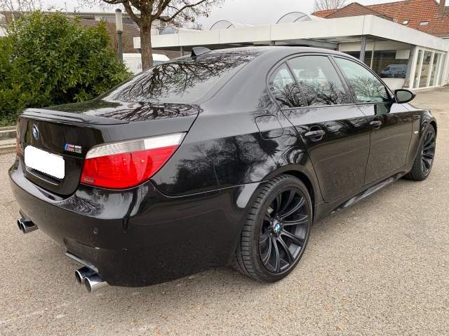 BMW M5 - 4 - Luxury Cars  on Aster Vender