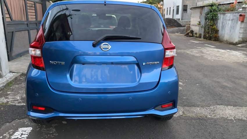 Nissan Note E-Power Blue 2018 - 2 - Family Cars  on MauriCar