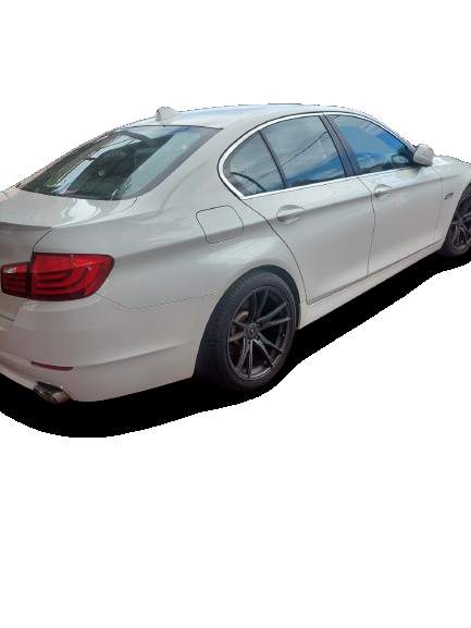 BMW 520 For Sale - 2 - Luxury Cars  on MauriCar