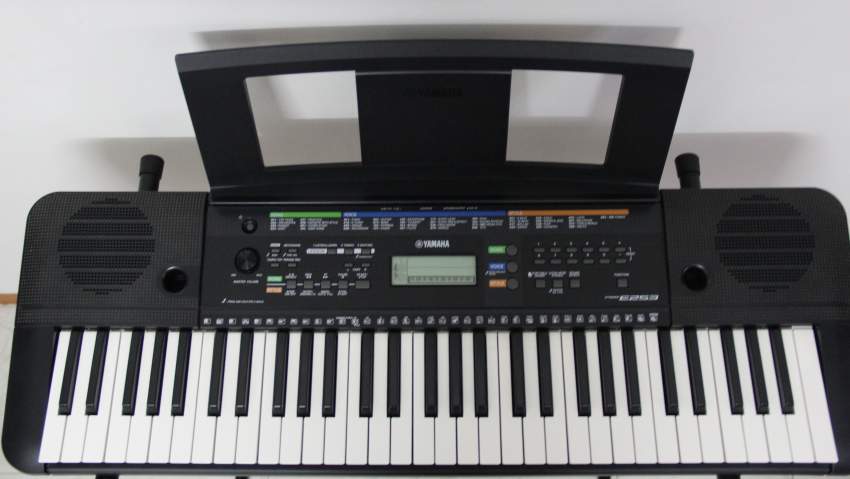 Yamaha PSR-E253 - 0 - Electronic piano  on Aster Vender