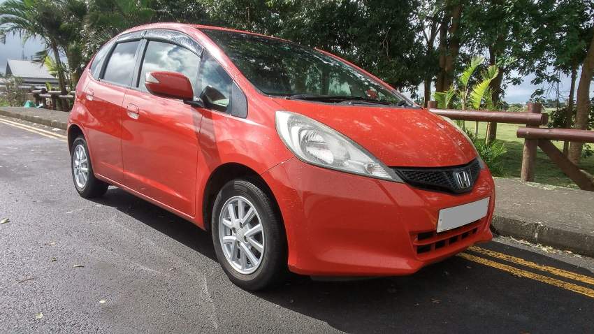 Honda fit year 2013 - 0 - Family Cars  on Aster Vender