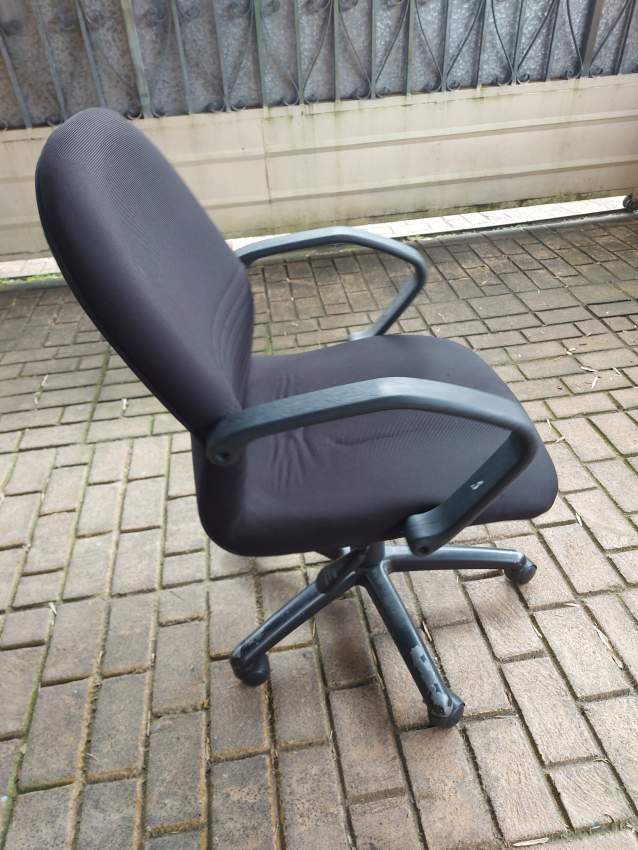 Adjustable Office Chair - 1 - Desk chairs  on MauriCar