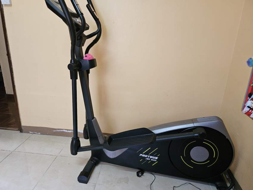 Elliptical for sale - 0 - Fitness & gym equipment  on Aster Vender