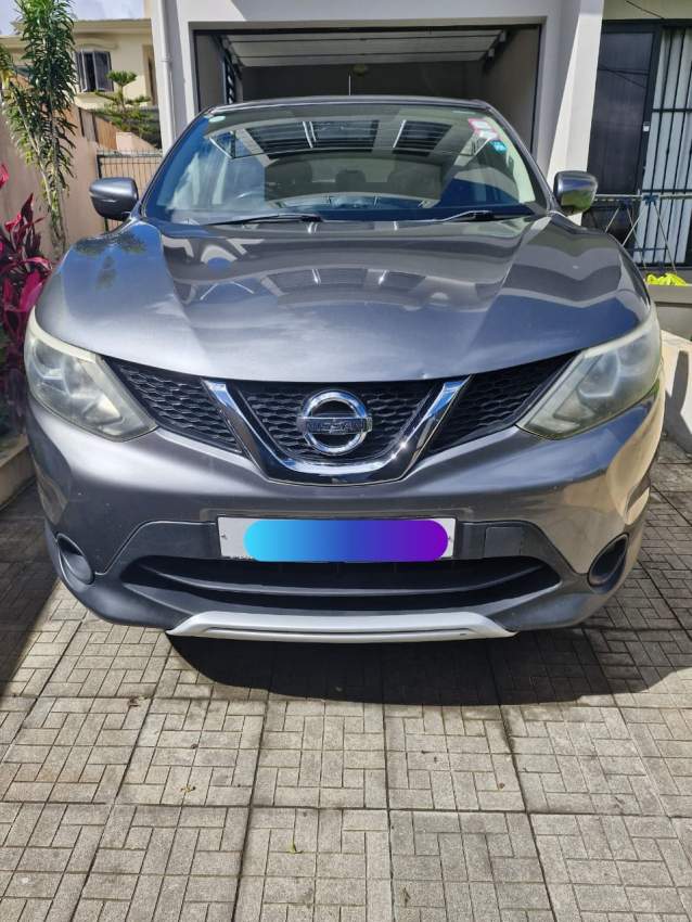 Nissan Qashqai Accenta 1.2 - 2 - SUV Cars  on Aster Vender