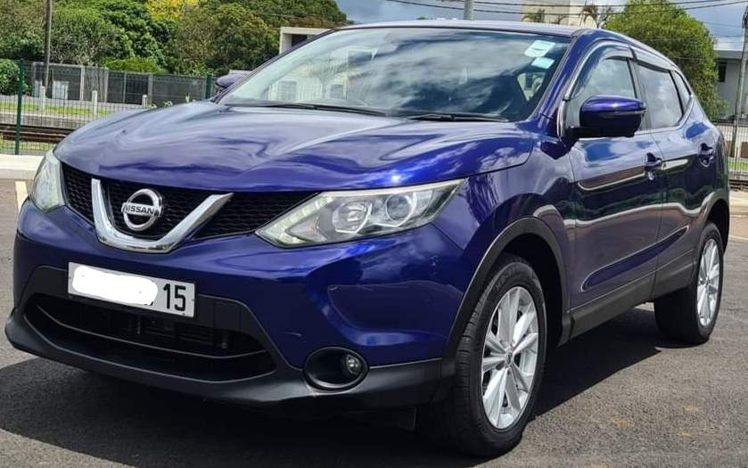 Nissan Qashqai Year 2015 - 2 - SUV Cars  on MauriCar