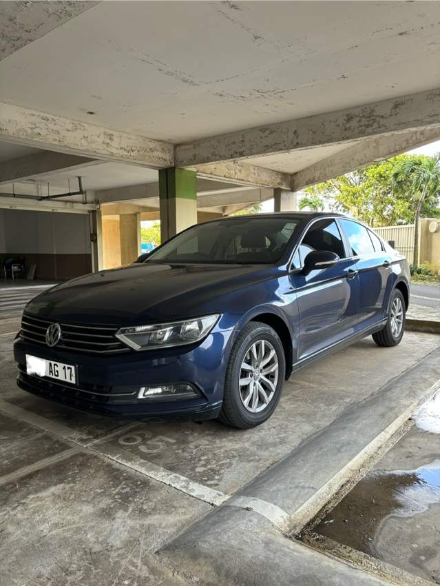 Volkswagen Passat - 2 - Luxury Cars  on Aster Vender