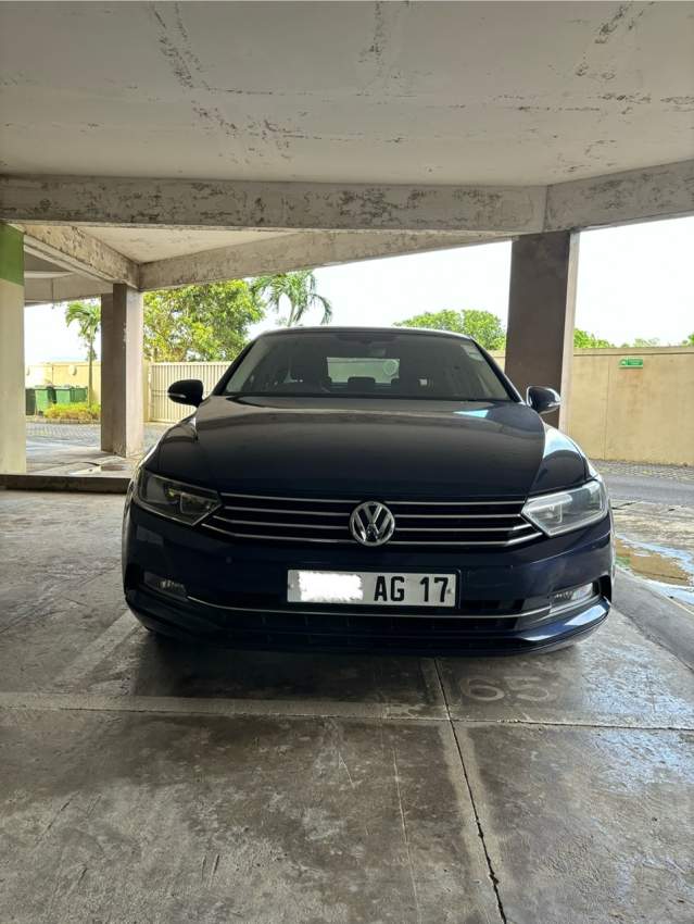 Volkswagen Passat - 4 - Luxury Cars  on Aster Vender