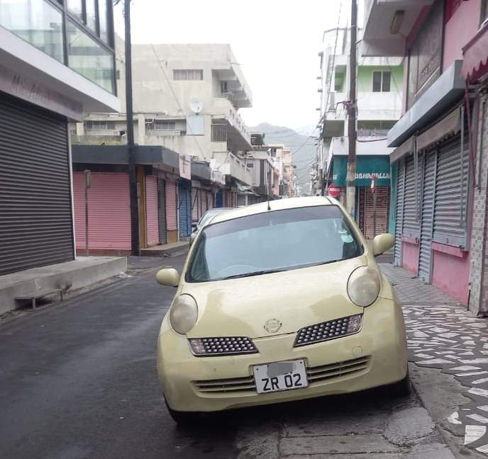 Nissan March AK12 2002 - 1 - Compact cars  on Aster Vender