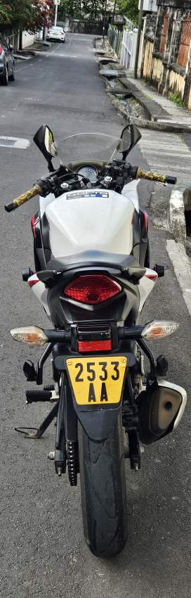 Honda CBR 150 - 2 - Sports Bike  on Aster Vender