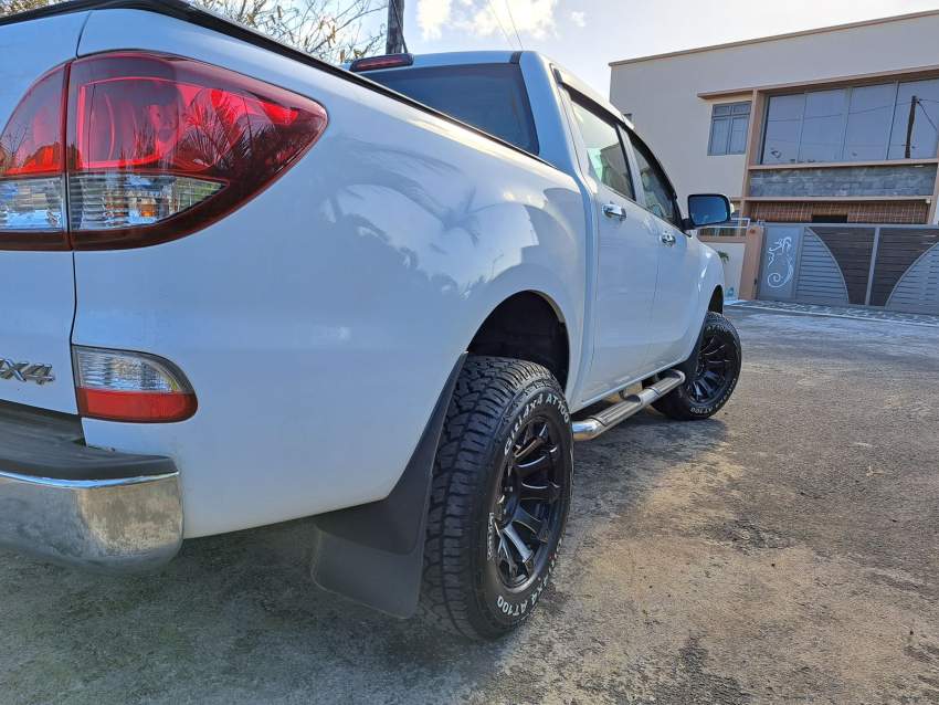 Mazda BT-50 - 2 - Pickup trucks (4x4 & 4x2)  on Aster Vender