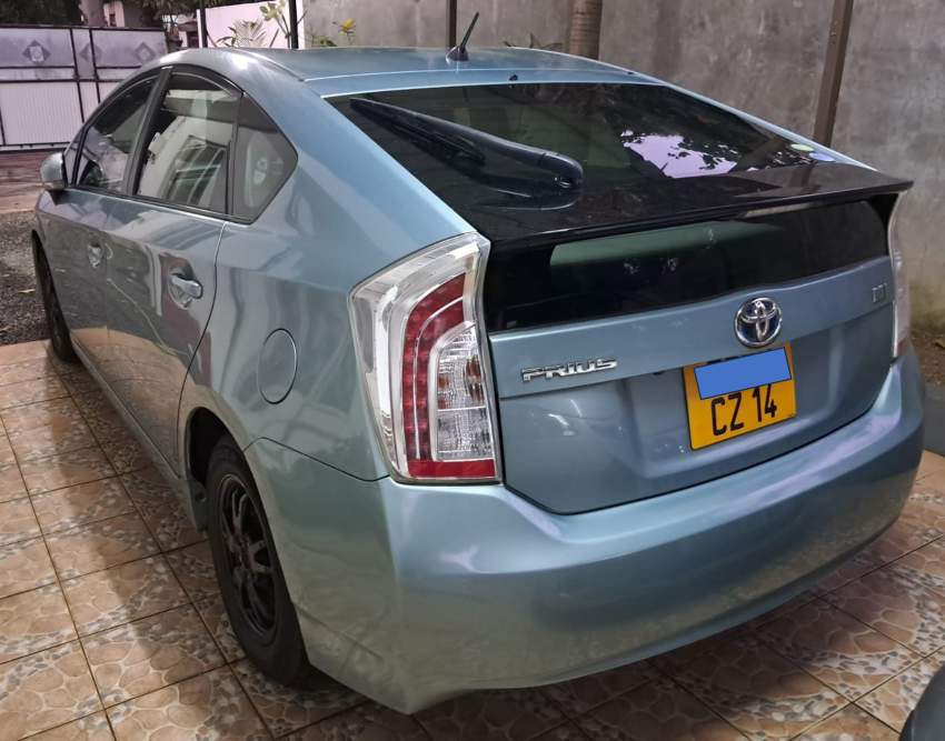 A vendre Toyota Prius 2014, 1800CC, Hybrid. - 1 - Family Cars  on Aster Vender