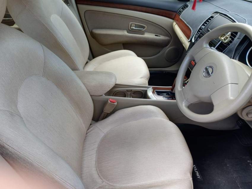 Nissan Bluebird Sylphy 2012 - 2 - Family Cars  on Aster Vender