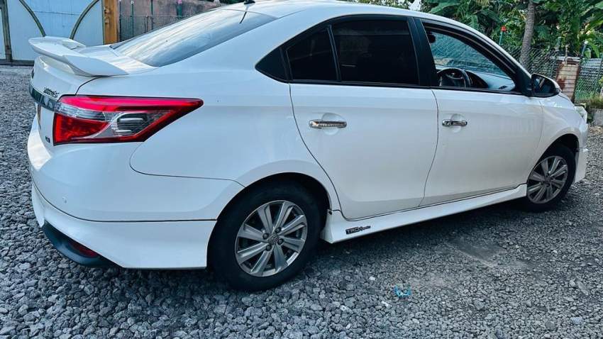 Toyota Yaris 2017 sedan