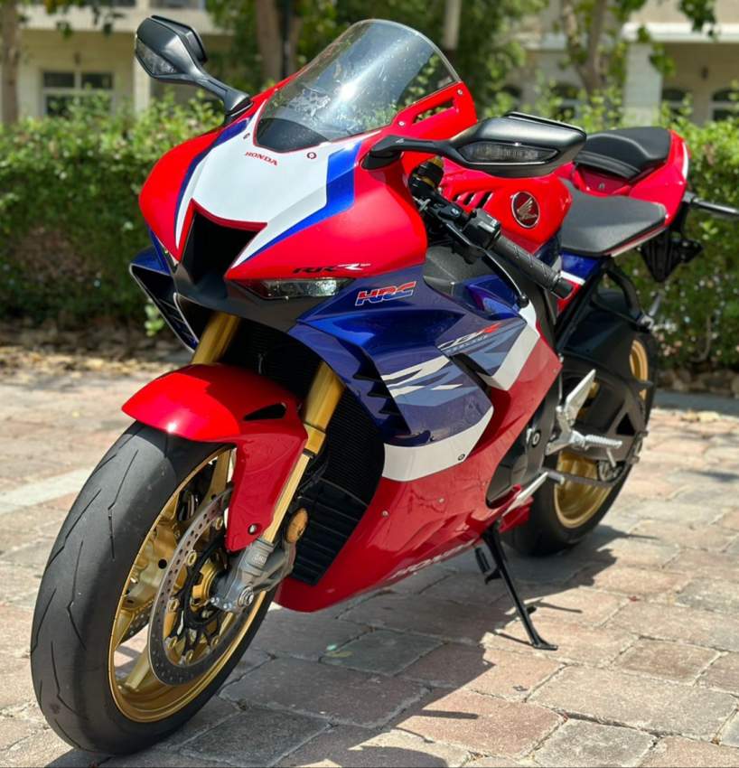 Honda CBR1000RR-R SP 2023 - 1 - Sports Bike  on MauriCar