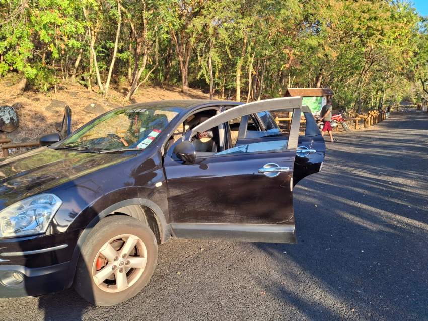 Nissan Qashqai - 1 - Family Cars  on Aster Vender