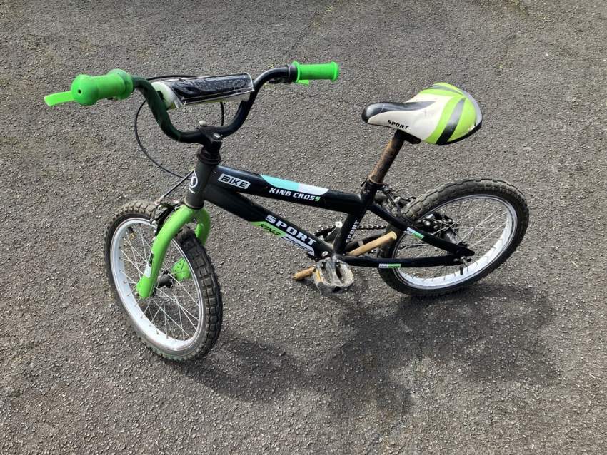 Vélo - 5-8 ans - Bon état/Bicycle - 5-8 years old - Good condition - 0 - Sports Bike  on MauriCar