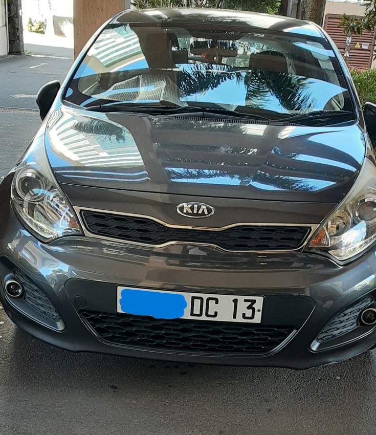 KIA RIO Hatchback - 1 - Family Cars  on Aster Vender