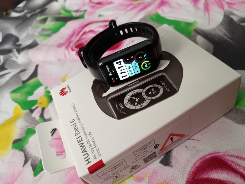 Huawei band 6 - 0 - Smartwatch  on Aster Vender