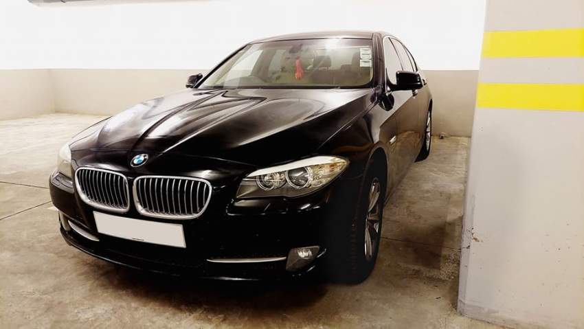 Bmw serie5 (520i) - 2 - Luxury Cars  on Aster Vender