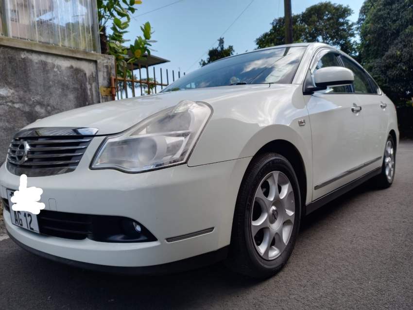 Nissan Bluebird Selphy - 2 - Family Cars  on MauriCar