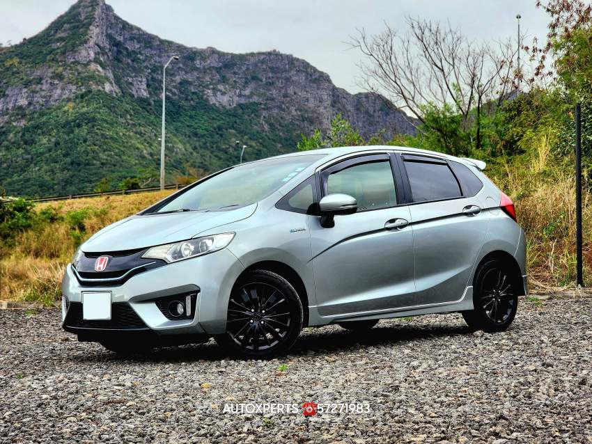 Honda Fit-2015 - 1 - Compact cars  on Aster Vender