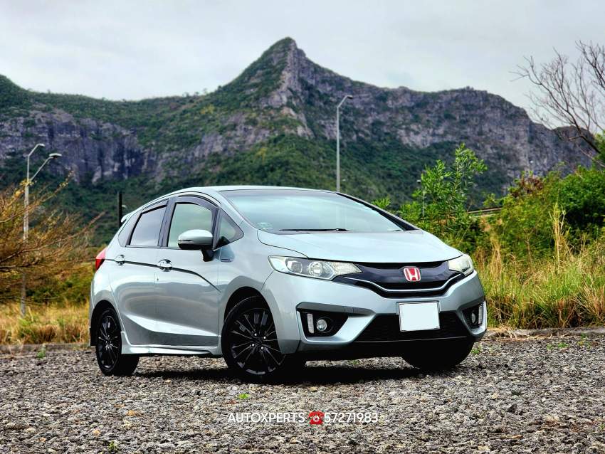 Honda Fit-2015 - 2 - Compact cars  on MauriCar