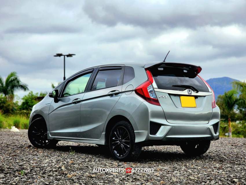 Honda Fit-2015 - 4 - Compact cars  on MauriCar