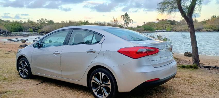 Kia Cerato Year 2013 - 1 - Luxury Cars  on Aster Vender