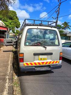 NISSAN - 1 - Cargo Van (Delivery Van)  on Aster Vender