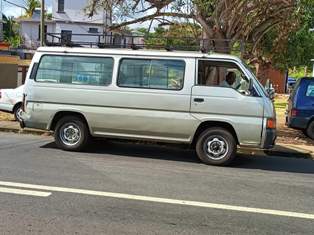 NISSAN - 2 - Cargo Van (Delivery Van)  on MauriCar