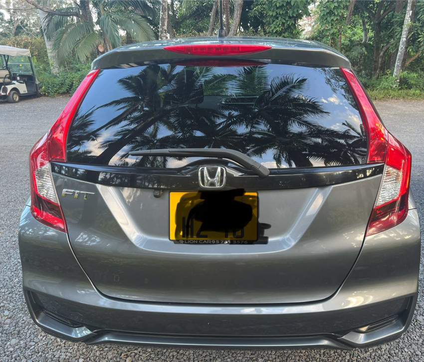 Honda Fit - 2018 - 2 - Compact cars  on Aster Vender