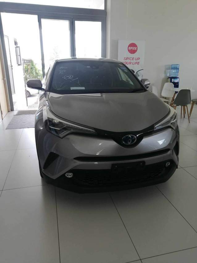 Toyota C-HR 2019 - 3 - SUV Cars  on Aster Vender