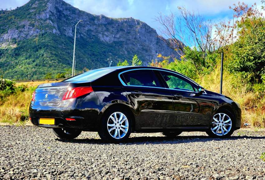 Peugeot 508 Allure - 2 - Family Cars  on MauriCar