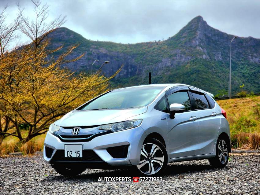 Honda Fit -2015 - 2 - Family Cars  on MauriCar